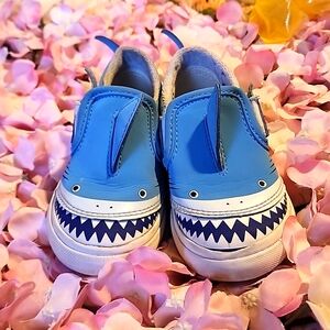 VANS Toddler Boys' Shark Fin Slip-On Skate Shoe, Size 8, Blue
